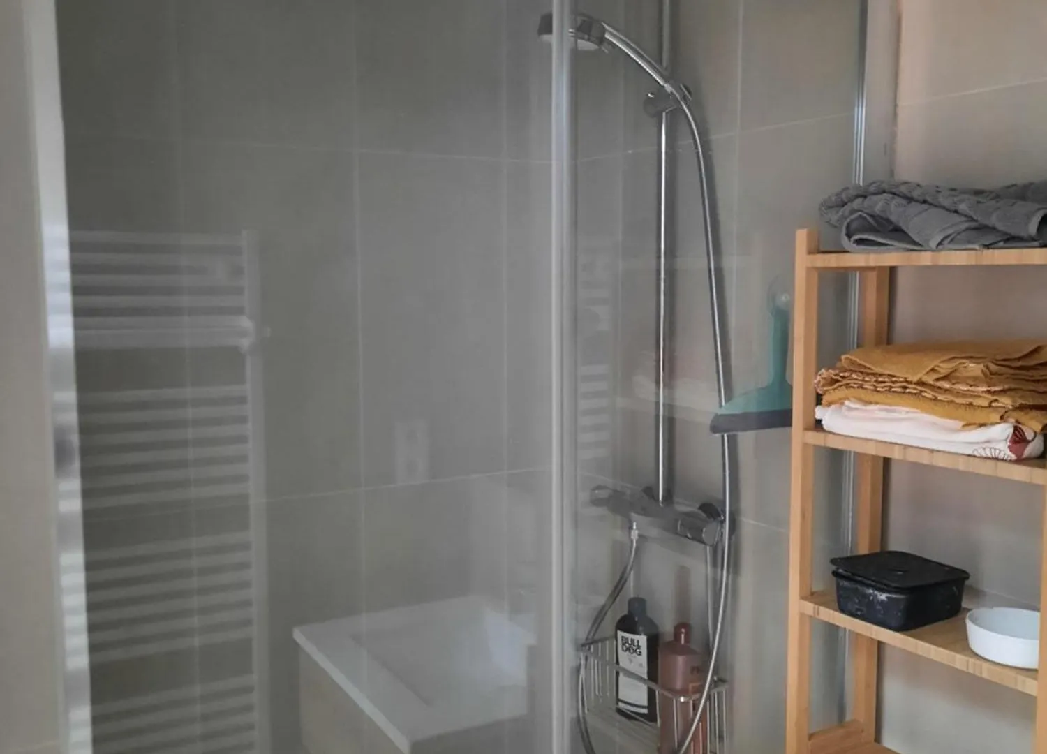 בית אירוח פריז Loft 4-5 Personnes A Montmartre - Parking Prive Sur Reservation צרפת
